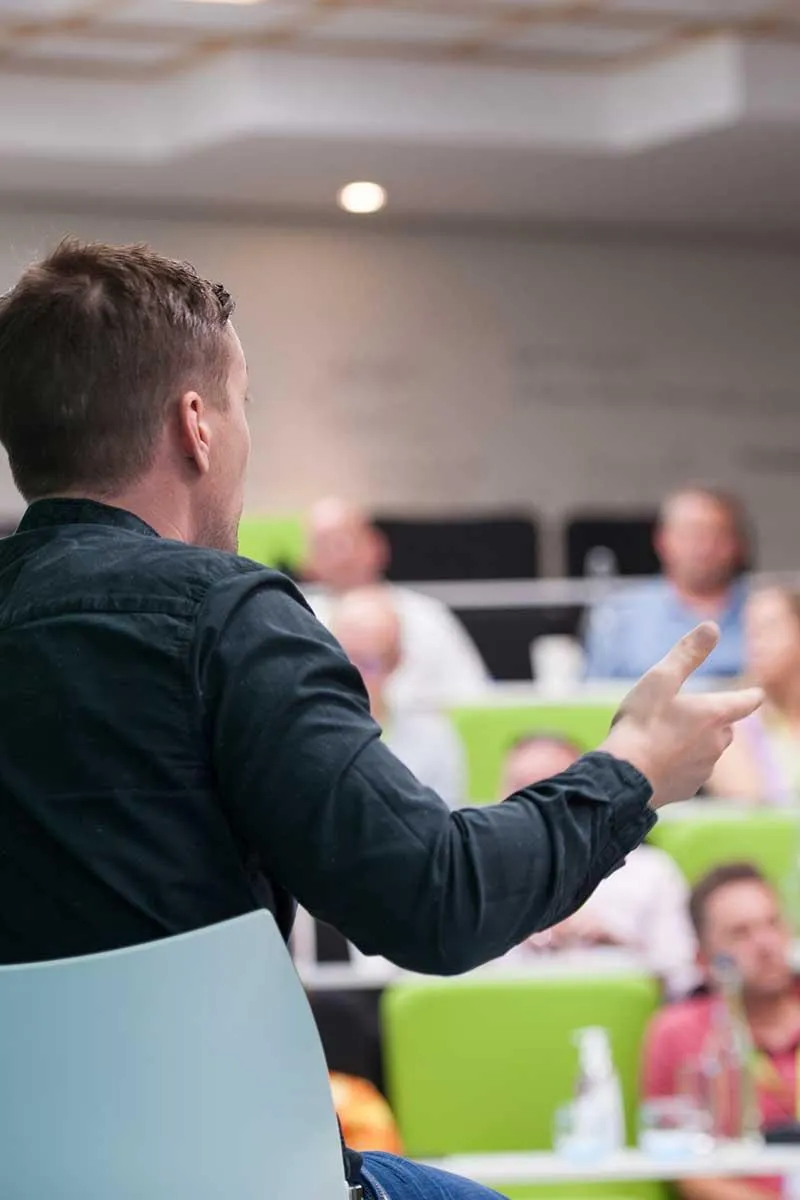The mastermind room during a session